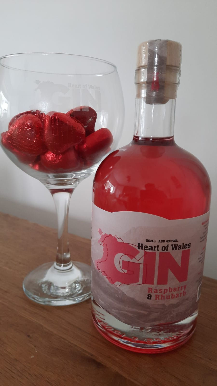 4 x Raspberry & Rhubarb 5cl ABV 43%