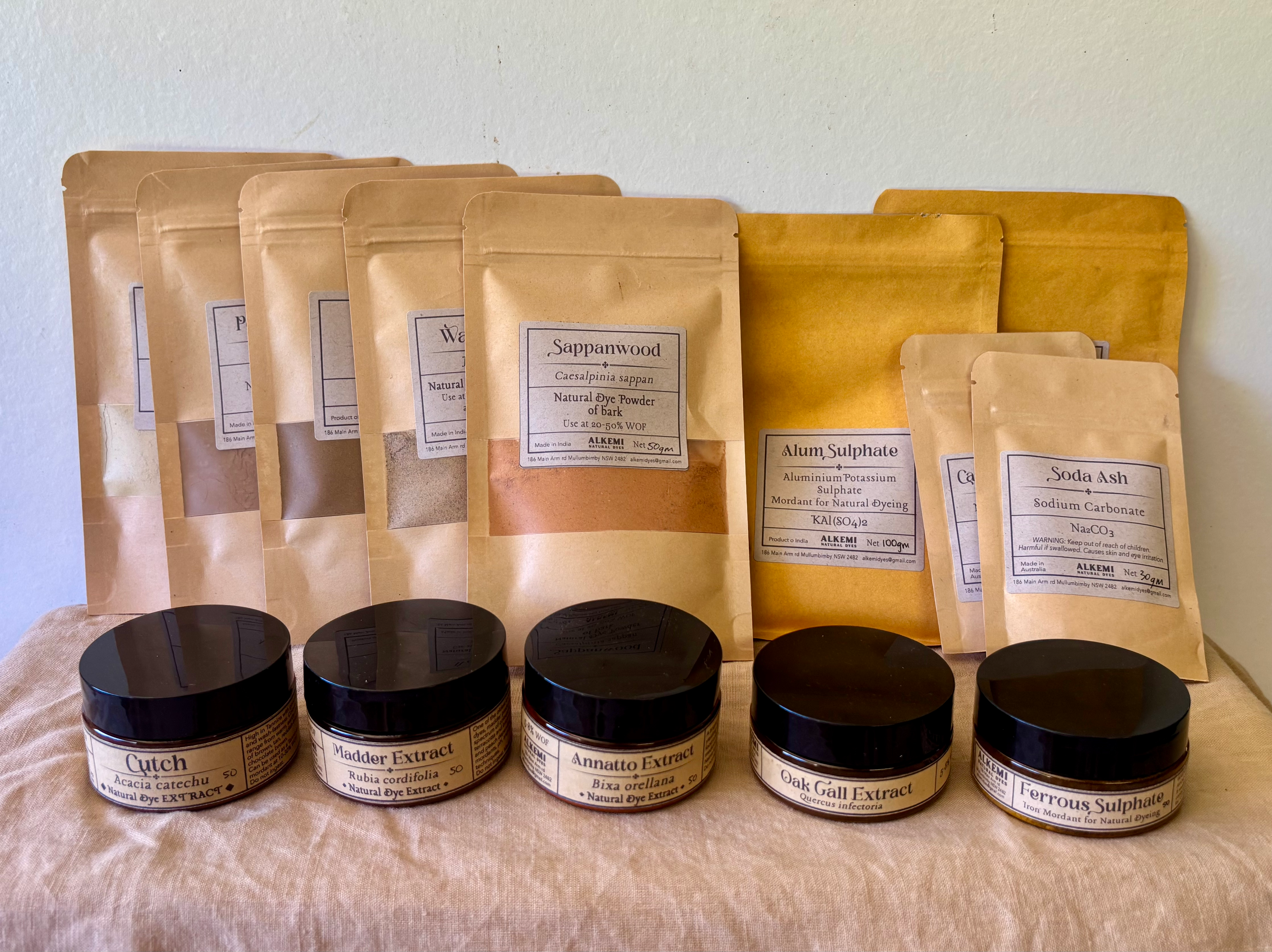 7 Pack Natural Dye Starter Kit Including Mordants