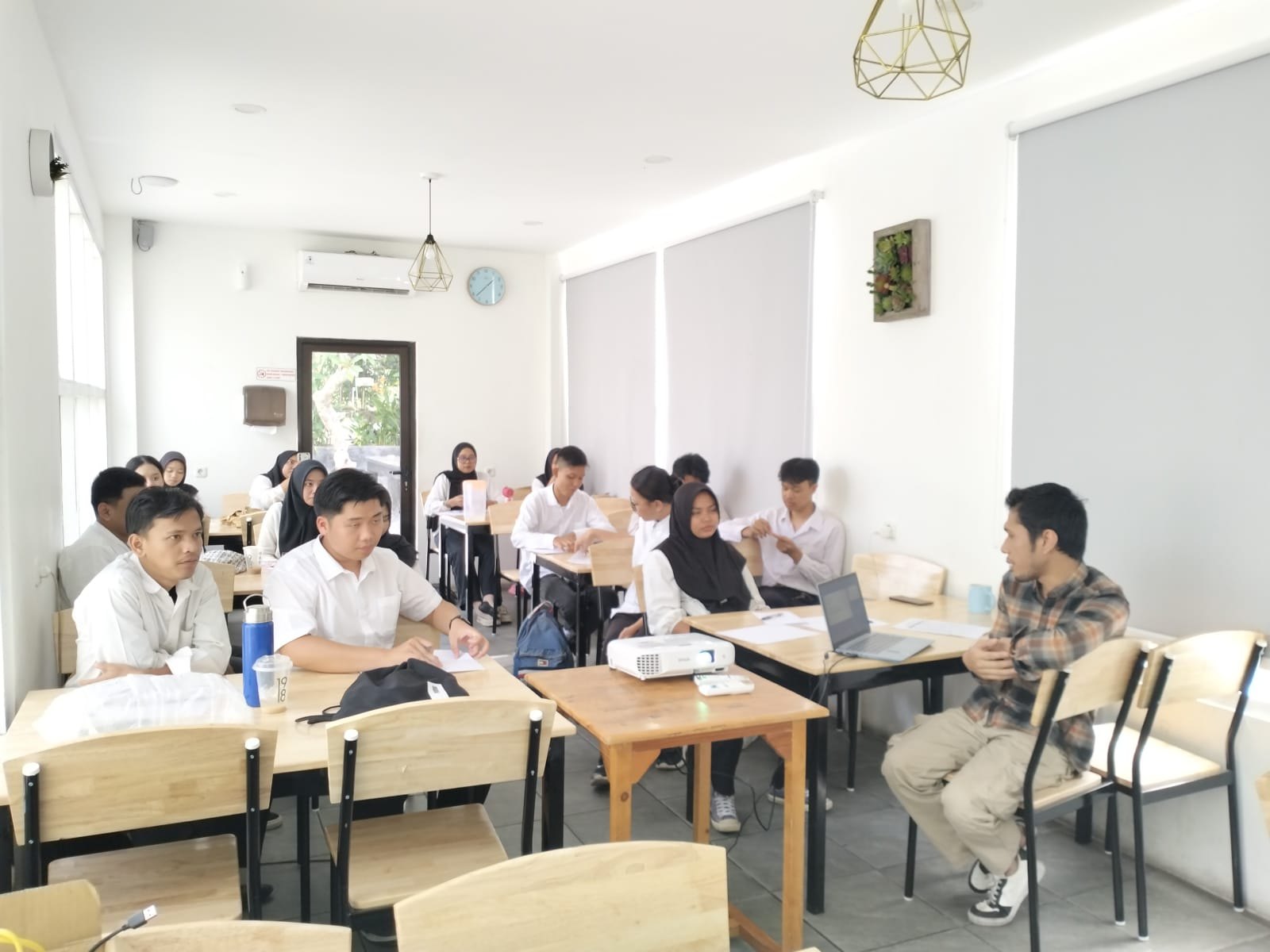 Ekspansi & Sistem Bisnis