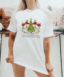 Whoville Christmas tree cartoon welcome Christmas Christmas day shirt