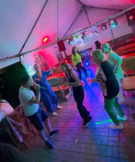 jk films video photo foto dj sound light ozvucenie osvetlenie u stareho bicykla oldies party