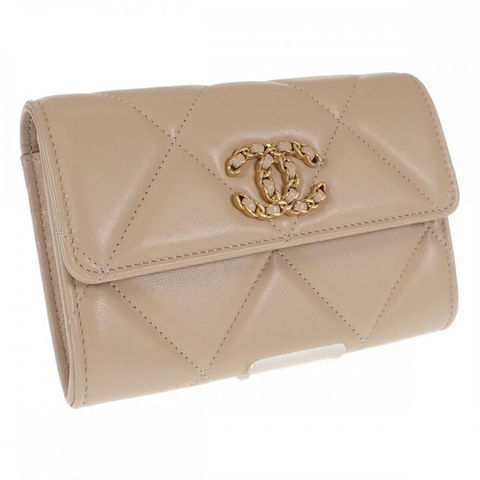 Chanel 19 Flap Matelasse Wallet
