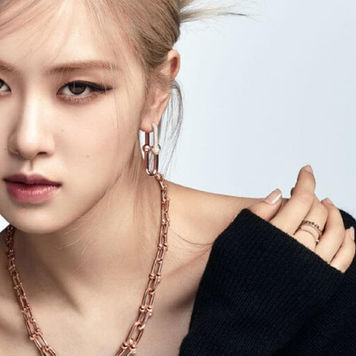 Woman wearing Tiffany jewelry