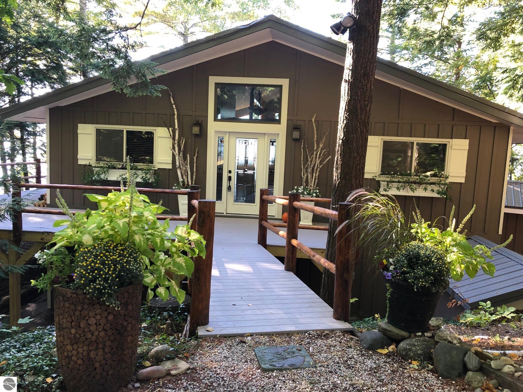 4319 Michigan Trail
