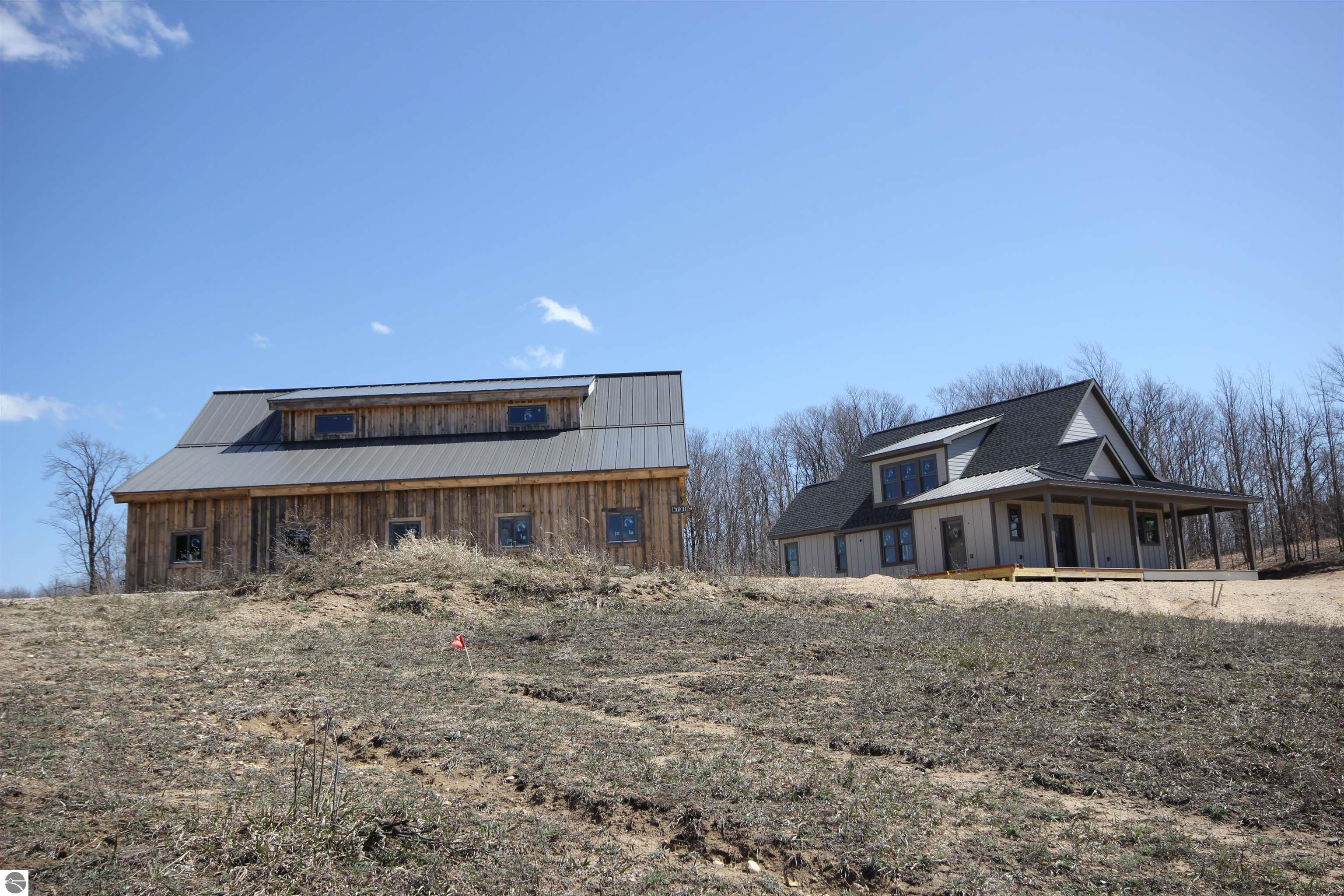 4942 Meadowlark Lane