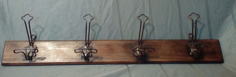 Miniatura: Perchero de pared.