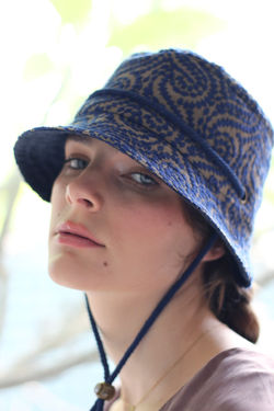 Grosgrain embroidery bucket hat