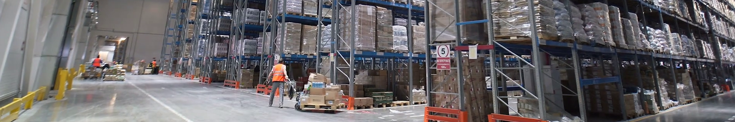 videoblocks-industrial-warehouse-with-bo