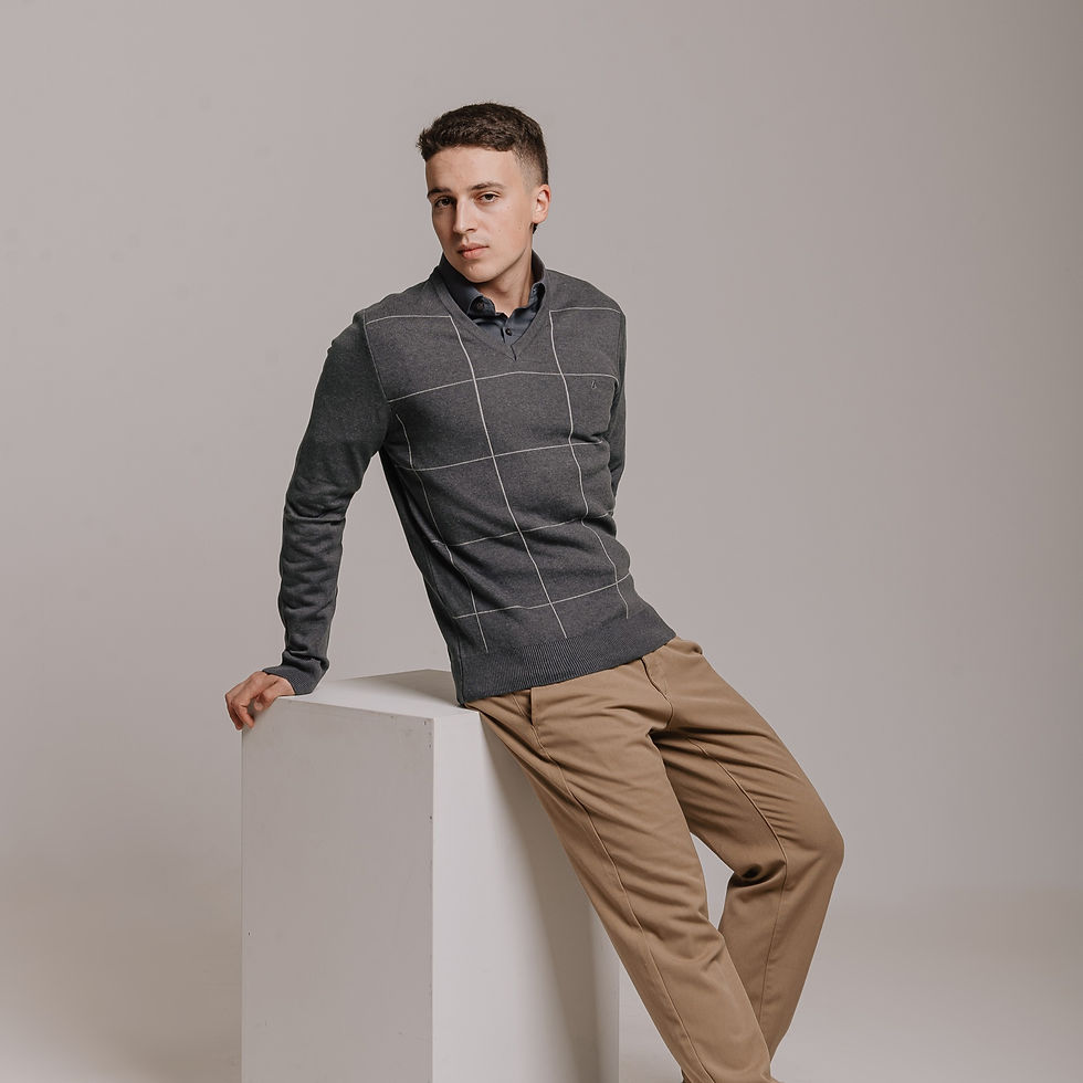 Miniatura: Suéter Decote V com Jacquard quadriculado