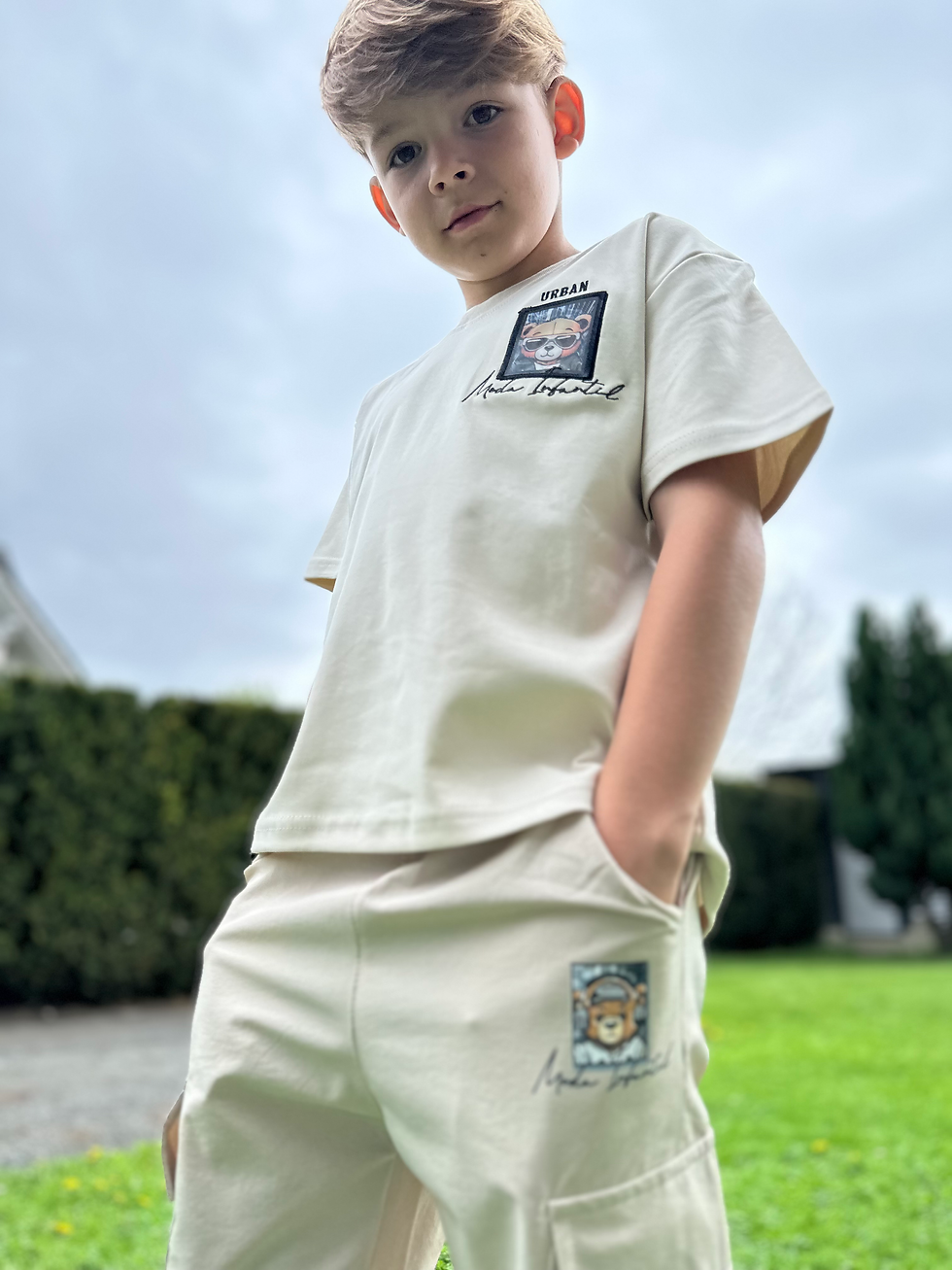 Jungenset – T-Shirt mit Details & lange Hose