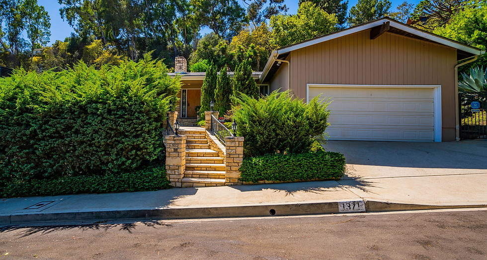 1371 Marinette Rd