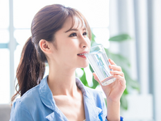 夏の生理中におすすめの飲み物と避けるべき飲み物