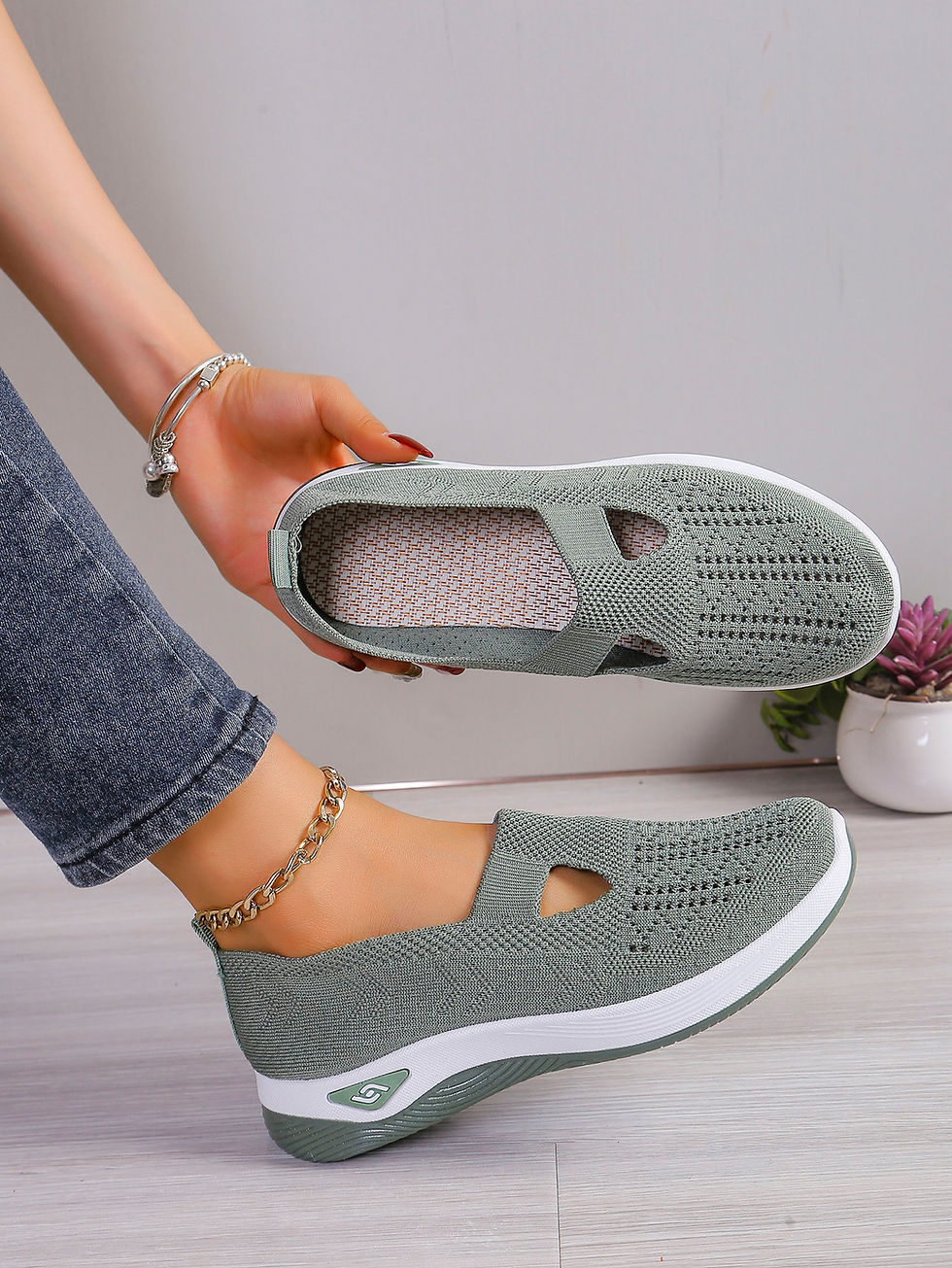 Miniatura: Tênis Feminino Ortopédico Confort Max Slip-on