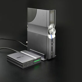 打破等價交換的光電煉金術超犯規的 CAS 破格神器 iFi Audio SilentPower OMNI USB