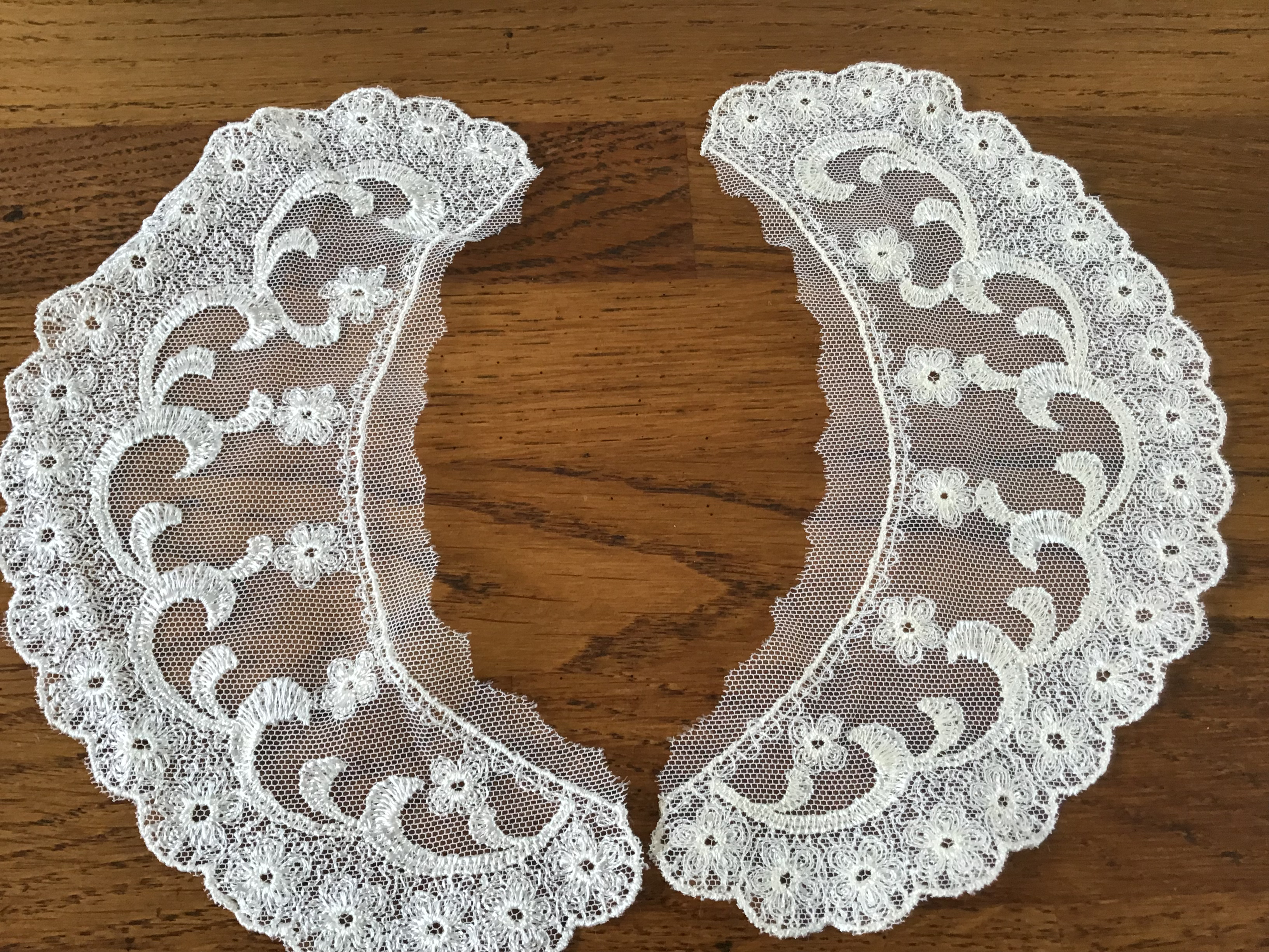 Pandora Lace Collar - Old Ivory