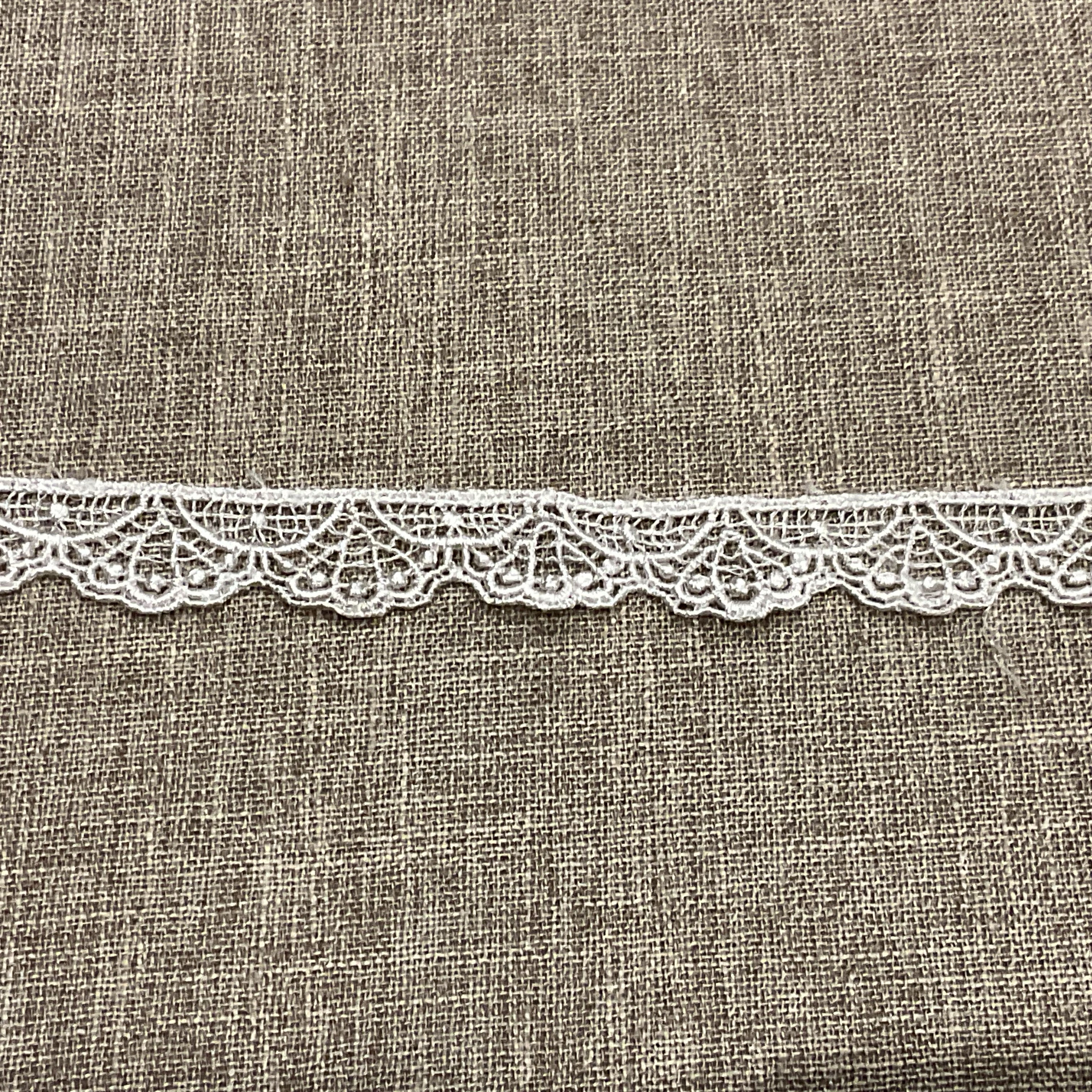 White Guipure Trim/2cm