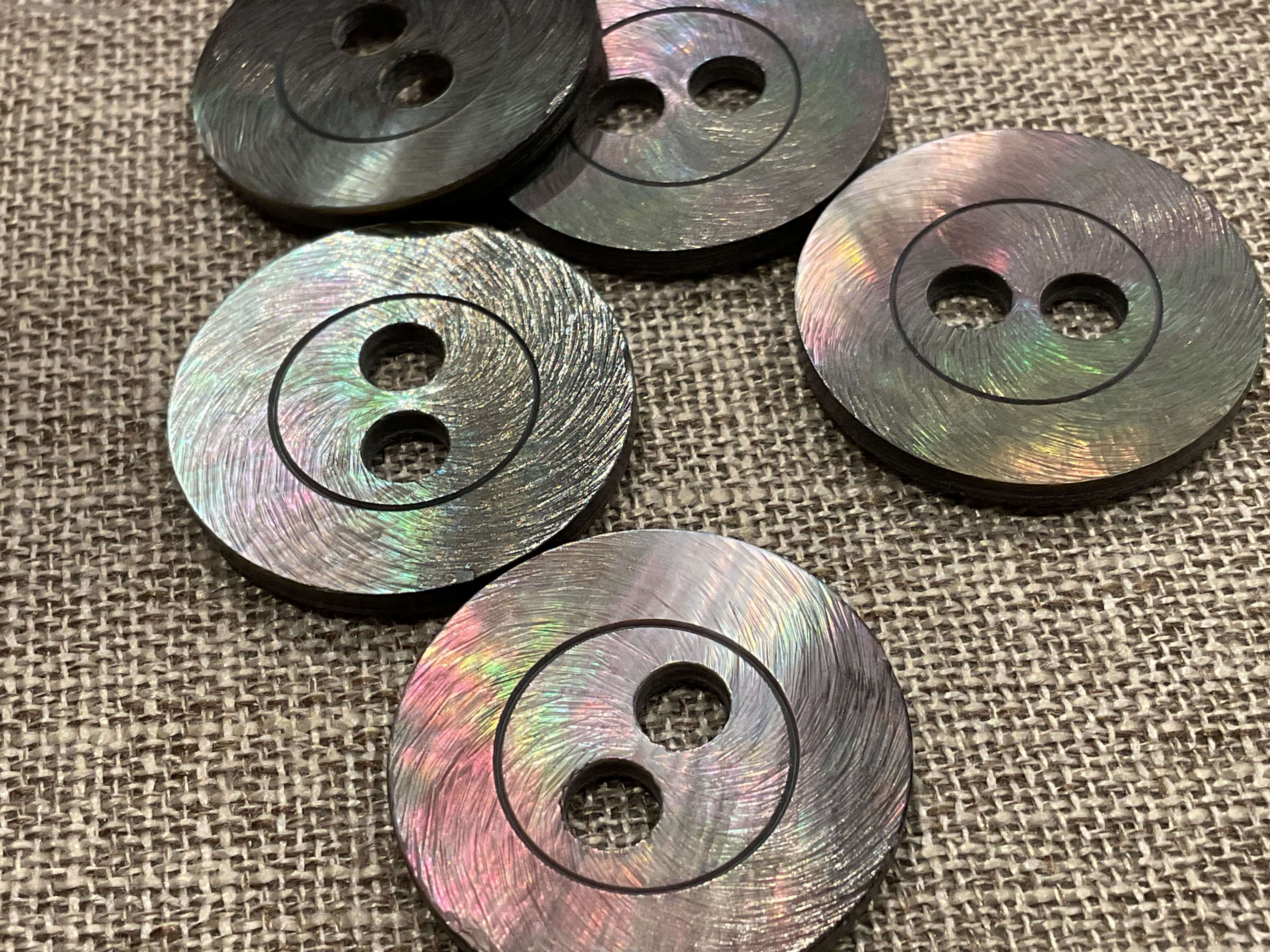Vintage Burton Etched Mother of Pearl Buttons x5