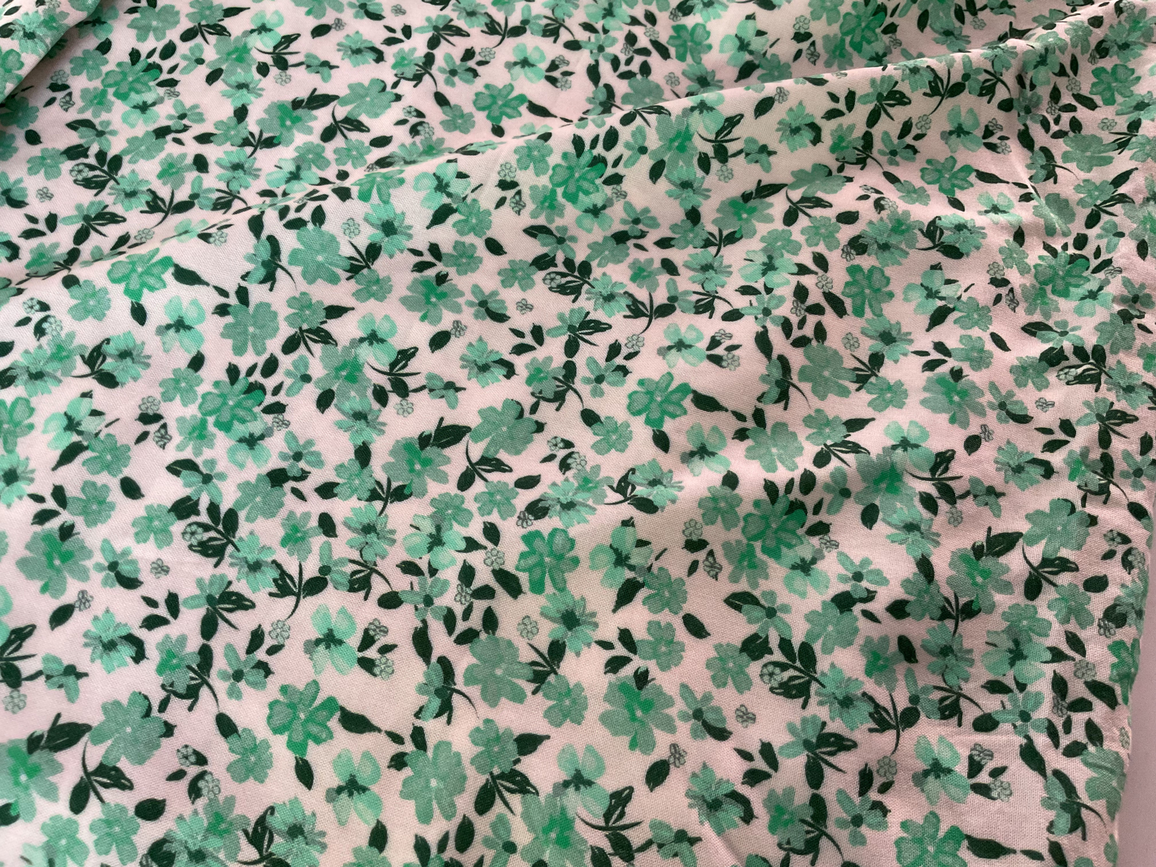 Vintage Pippa Floral Viscose /150cm