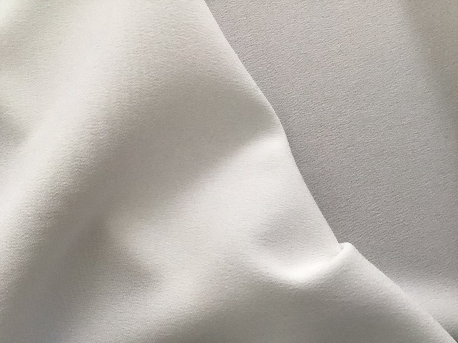 Premium Reversible White Satin Crepe/ 100cm