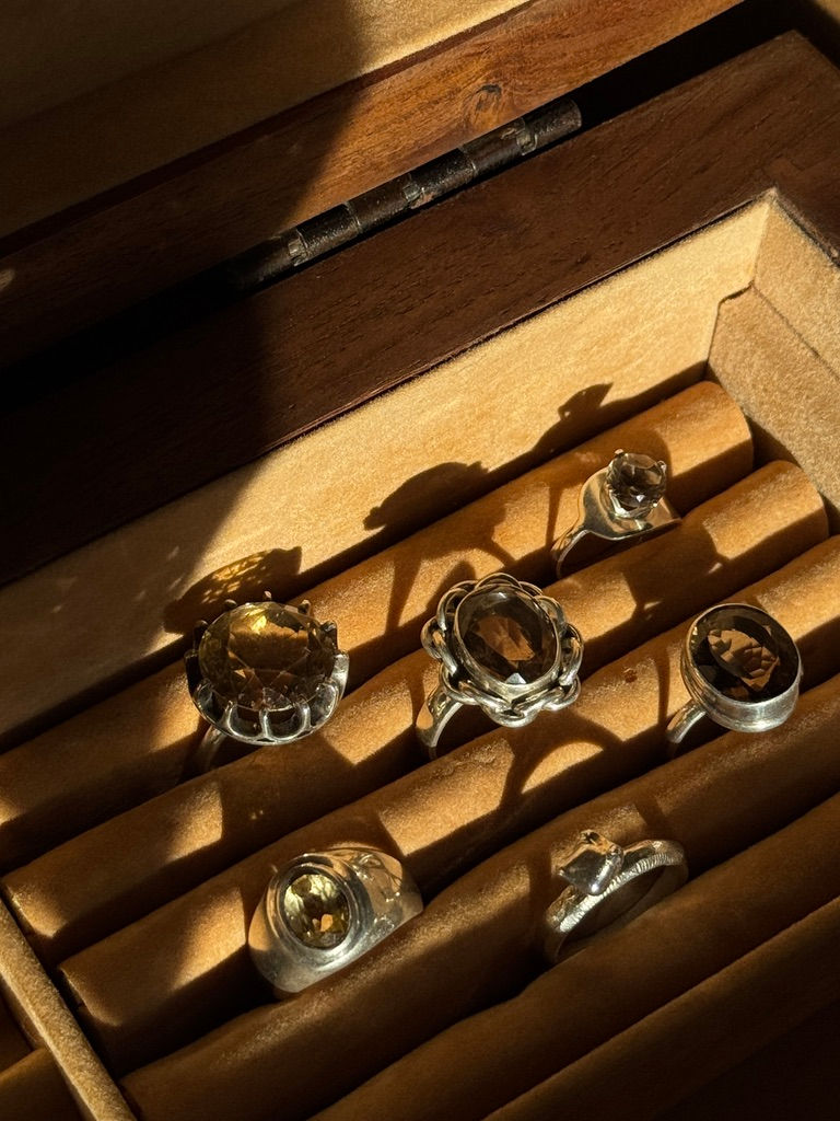 Thumbnail: Vintage Smoky Quartz Flower Chain Ring