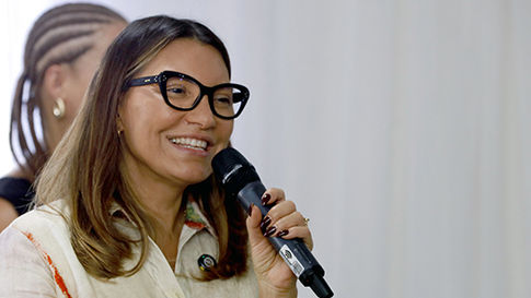 Janja será a primeira primeira-dama a desfilar na Sapucaí