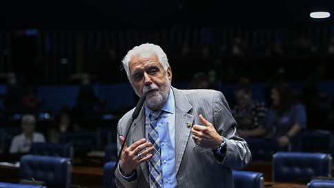 Jaques Wagner critica PEC da Anistia e diz que proposta ameaça democracia