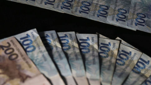 Desigualdade volta a subir no Brasil em 2025, mas país registra 2º menor índice da série histórica