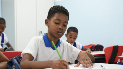 Salvador registra 4º maior crescimento em indicador de crianças alfabetizadas entre as capitais do Brasil