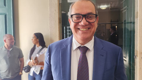 Projeto sobre cobrança em estacionamento do Aeroporto de Salvador deve ser votado antes do recesso, afirma Carlos Muniz