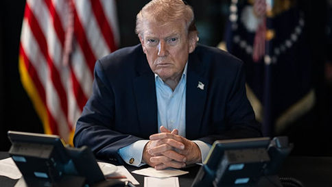 Trump acusa Irã de atrasar acordo e amplia ofensiva militar com novos ataques