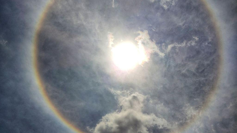 Halo solar chama atenção de moradores de Salvador