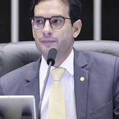 Base do governo vê relator da PEC da escala 6x1 como nome de diálogo