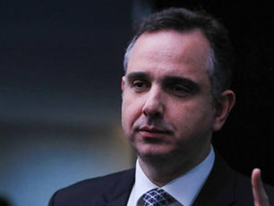 Alcolumbre demonstra entusiasmo com possível nomeação de Pacheco ao STF; senador mineiro avalia futuro político em meio a dilemas eleitorais