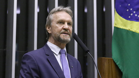 PT avalia que projeto sobre combustíveis pode deixar de ser votado após mudança na política do governo