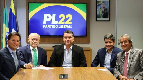 ACM Neto declara apoio a Flávio Bolsonaro e promete mobilizar grupo político na Bahia