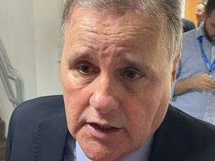 Geddel critica foto divulgada por ACM Neto e afirma que grupo simboliza “a elite branca baiana”