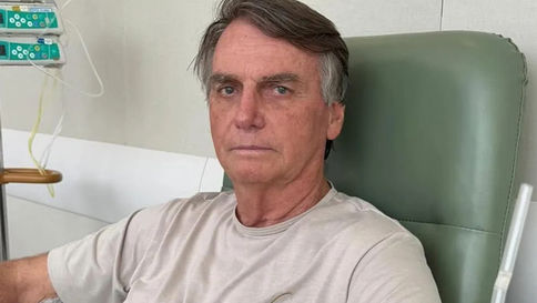 Bolsonaro apresenta boa recuperação após cirurgia e pode receber alta na segunda-feira, diz médico