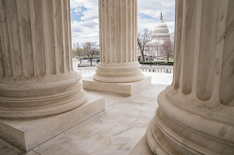 Resumen USA: Magistrados del Supremo le ponen freno a Donald Trump