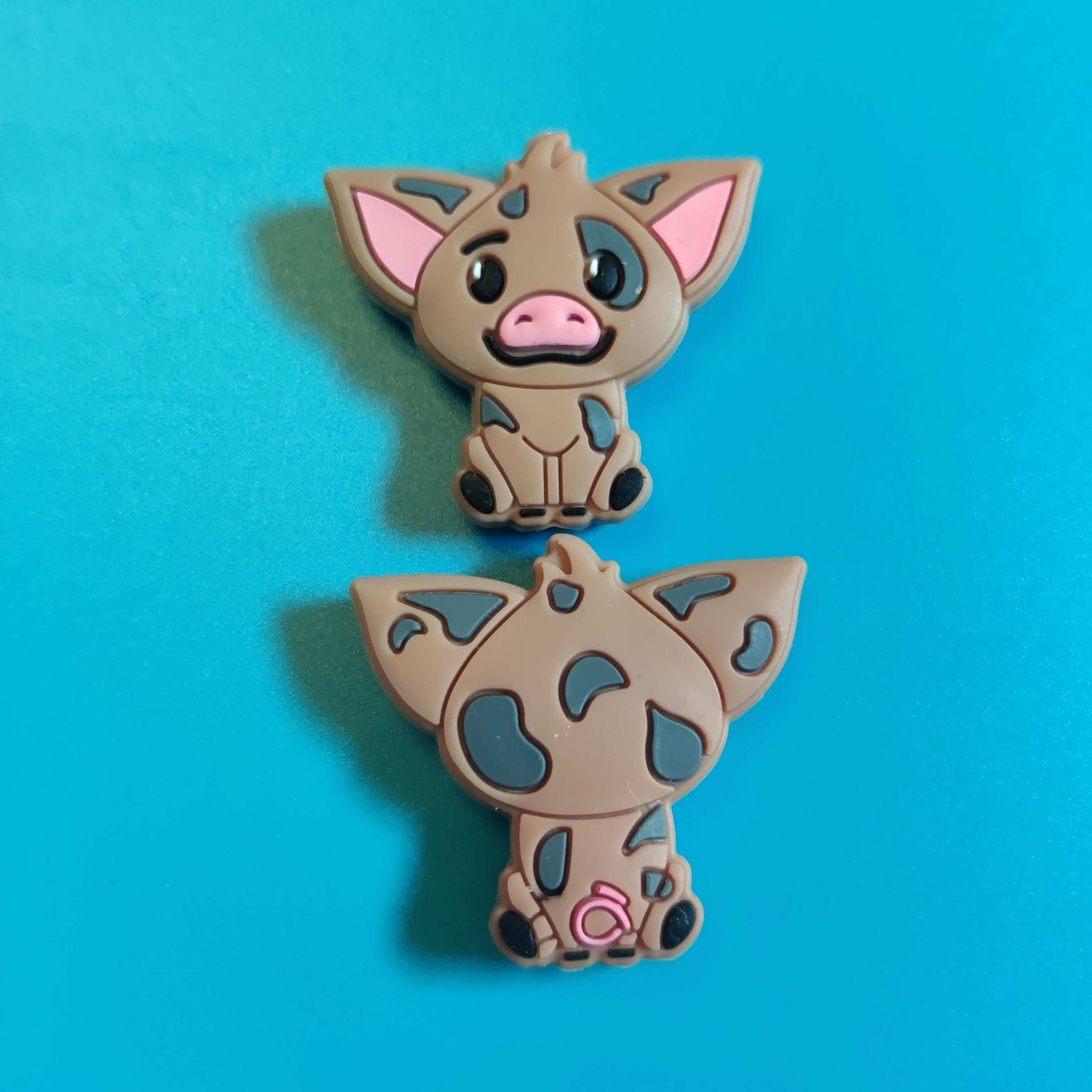 Pua (front and back) silicone focal beads