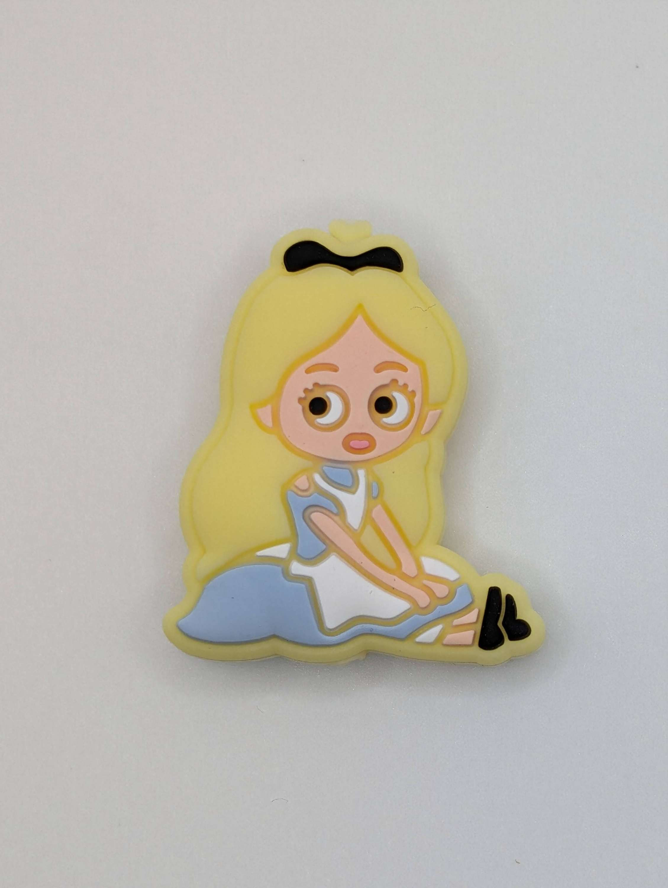 Alice in wonderland cartoon silicone focal bead