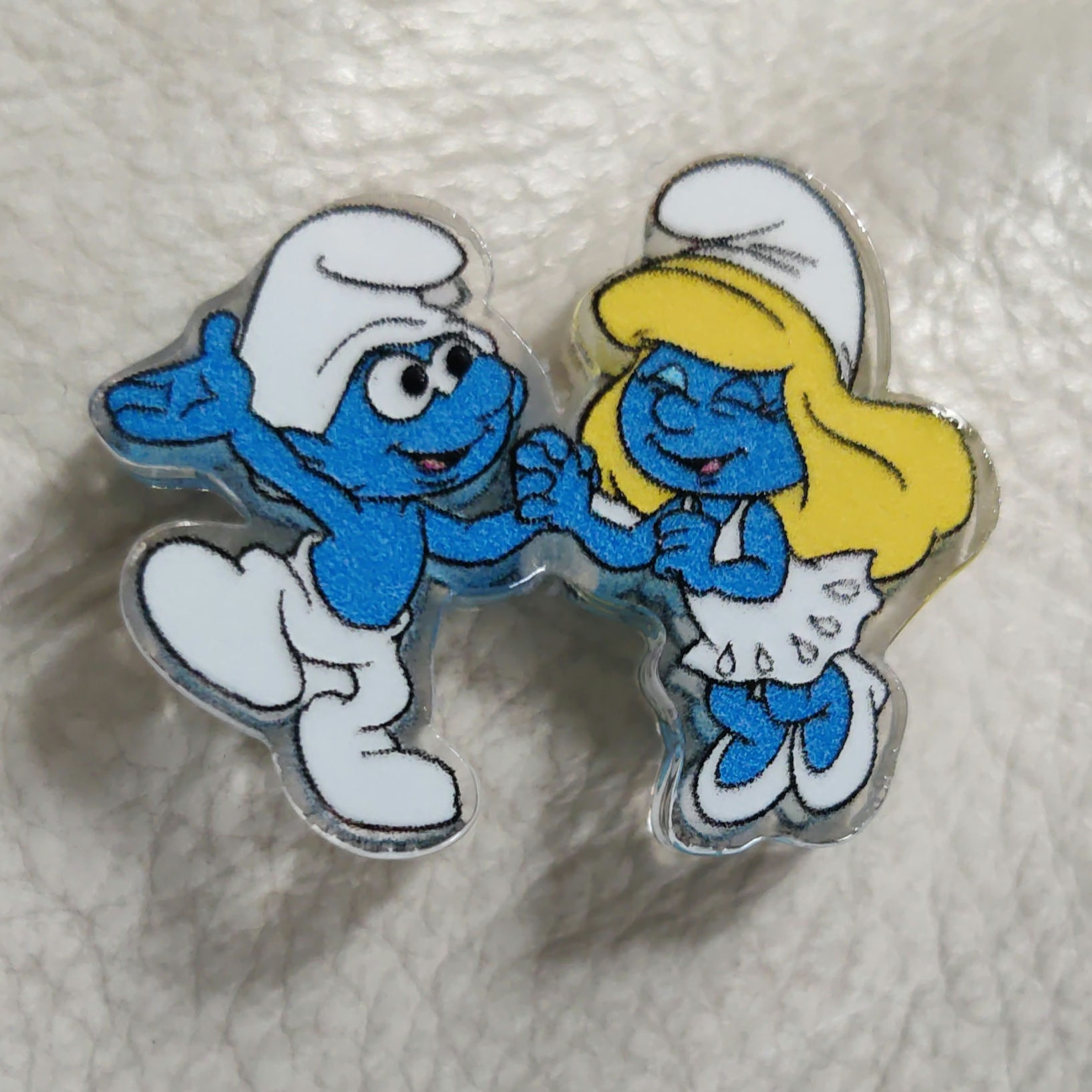 Smurfette and Smurf dancing acrylic full beads