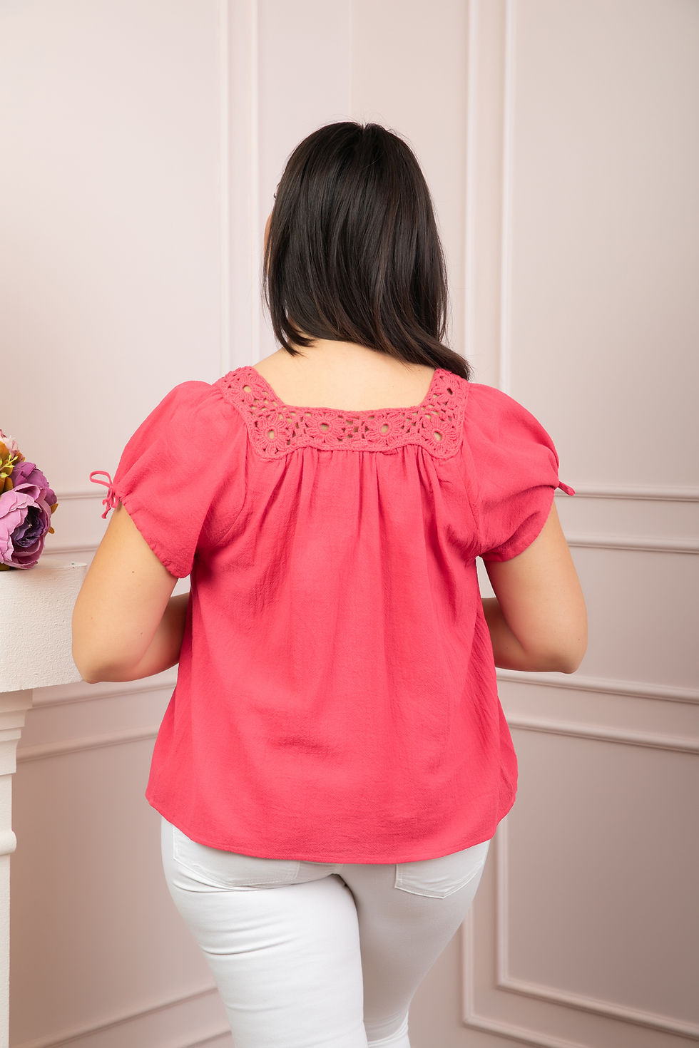 Miniatură: Bluza din bumbac cu decolteu crosetat manual