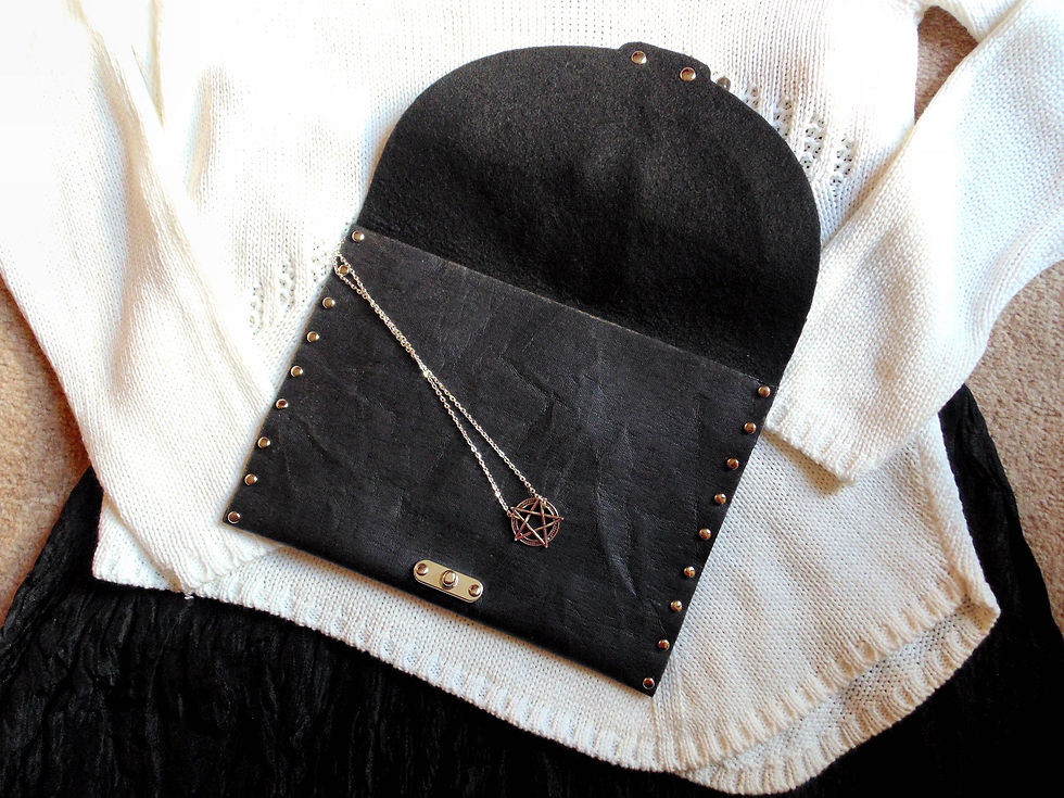 Thumbnail: Wicca pentacle clutch for witches