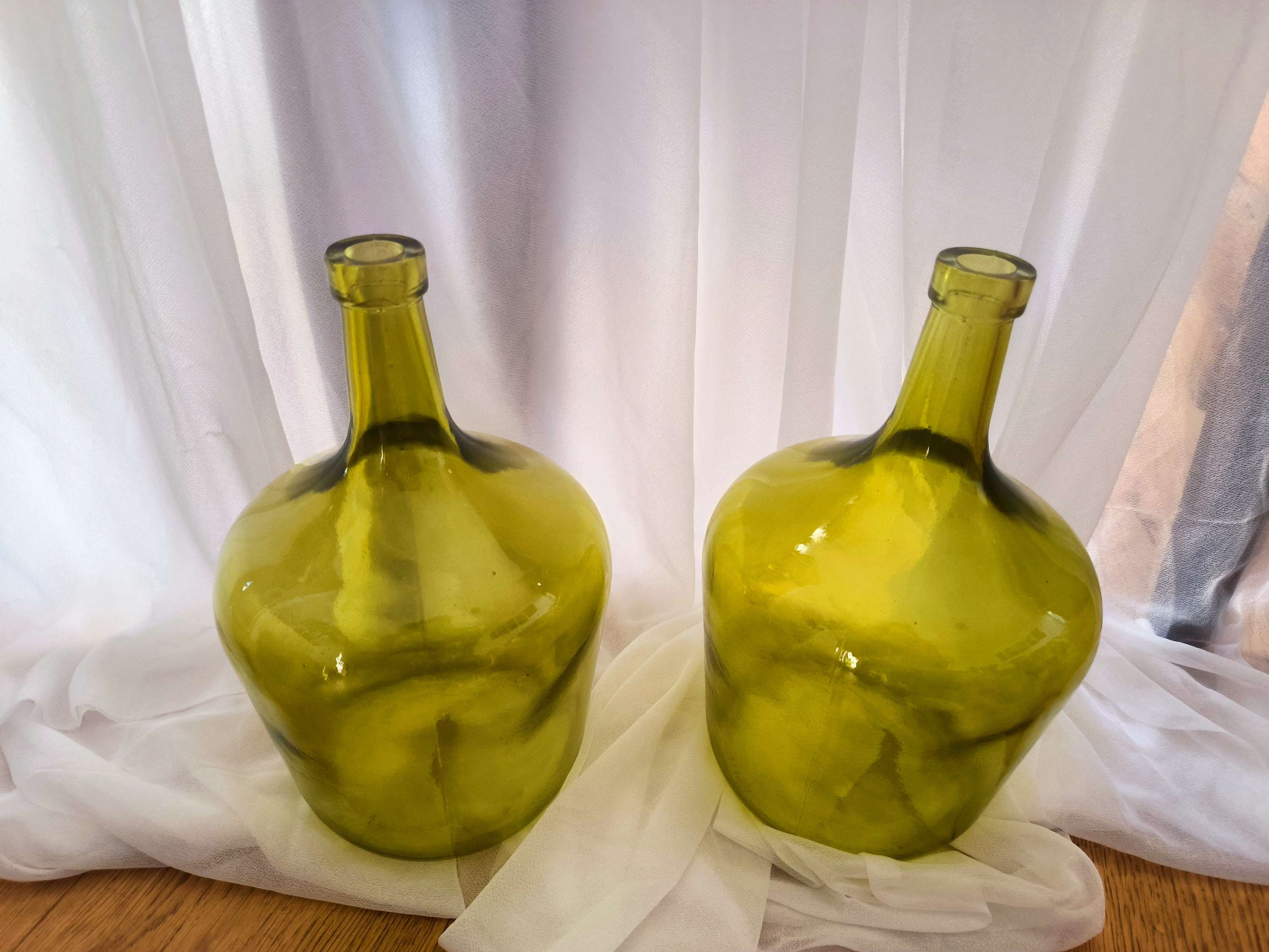 Lot de 2 dames jeannes verte 