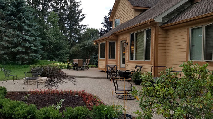 Photo of an exposed aggregate patio