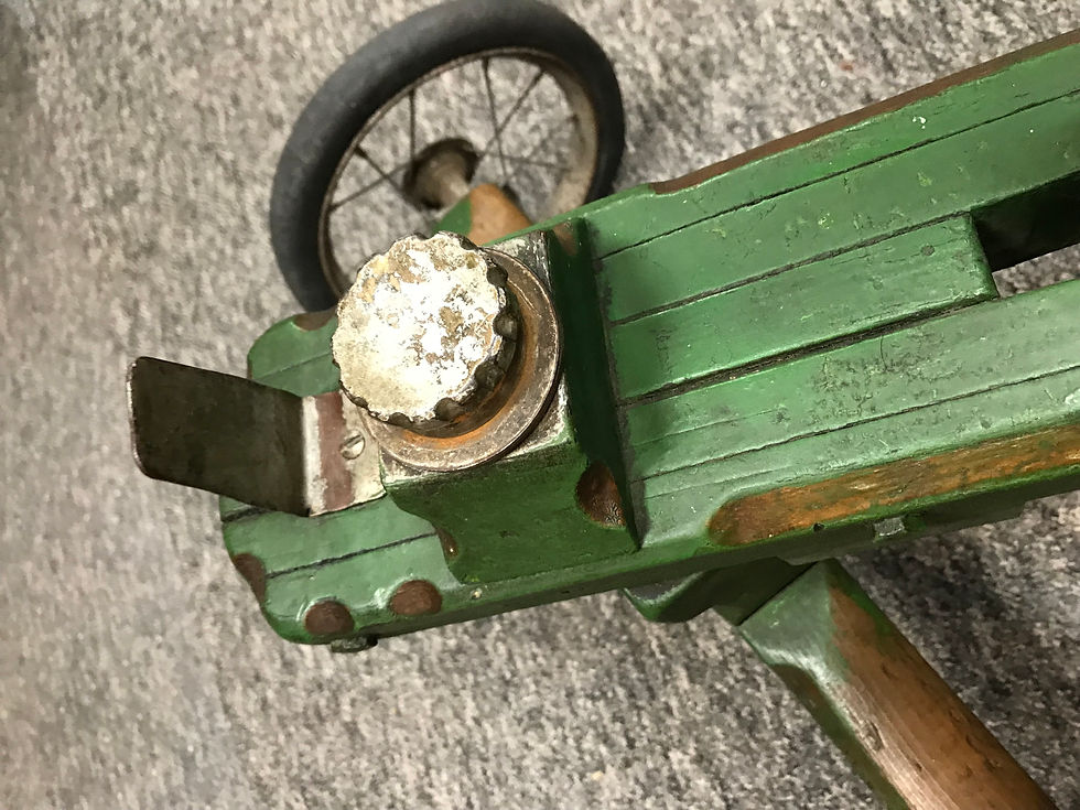 EARLY 20TH CENTURY SELF-PROPELLED WOODEN CHILDS RACER