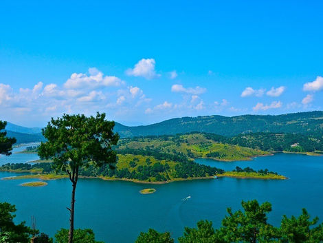 Umiam Lake (Barapani)