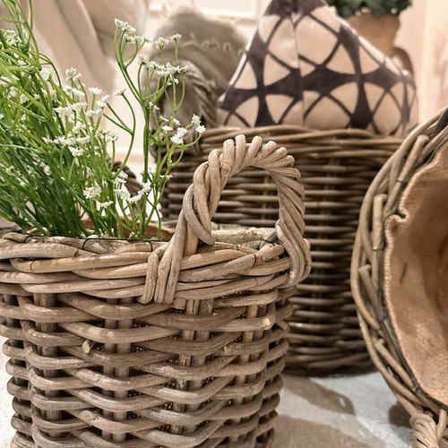 Lavish Round Wicker Baskets with Handles (Set of 3 ) | Lavish