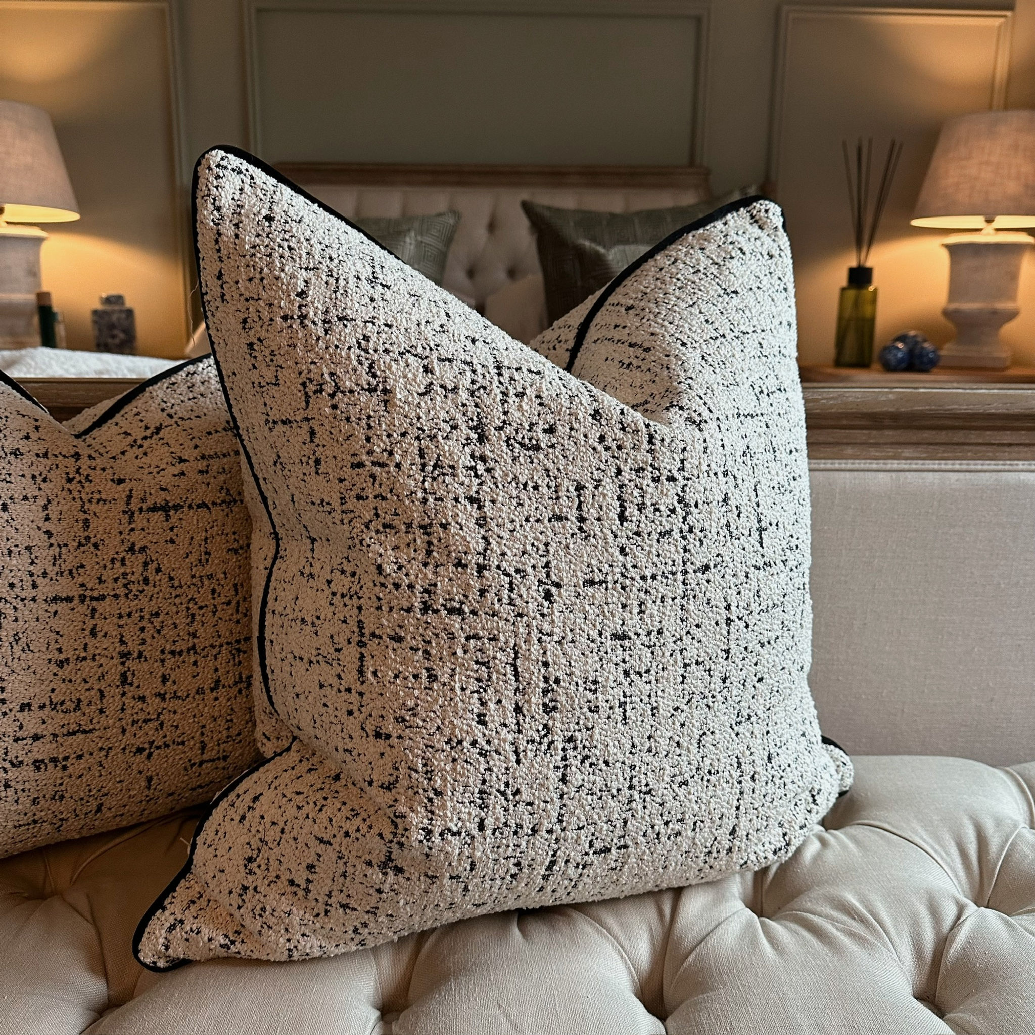 COCO Cream/Black 22''