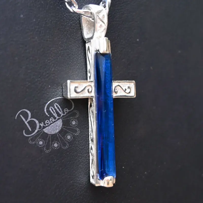 COLLANA IN ARGENTO CIONDOLO CROCE CON PIETRA VINCENZO LINARDI MAESTRO ORAFO FATTA A MANO